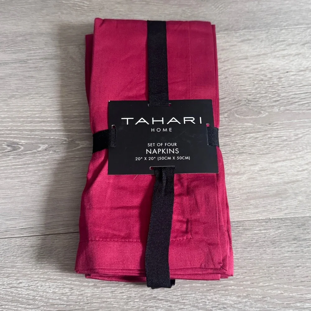 Tahari Home Red 100% Cotton Cloth Napkins Set of 4 Square 20x20 NWT
